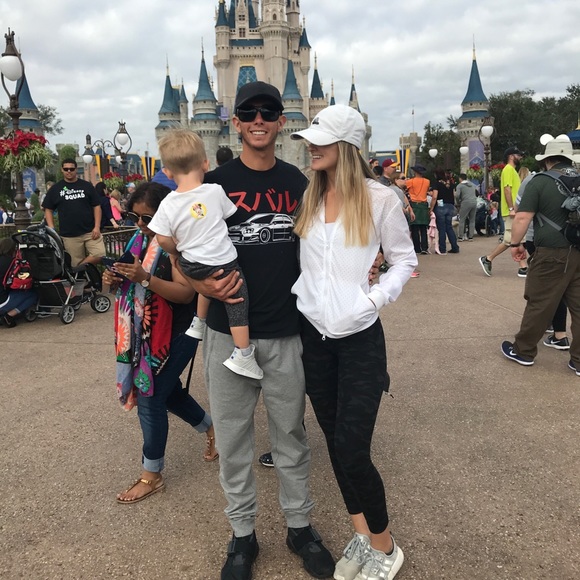 Meet your Posher, Sarah - Picture 3 of 5